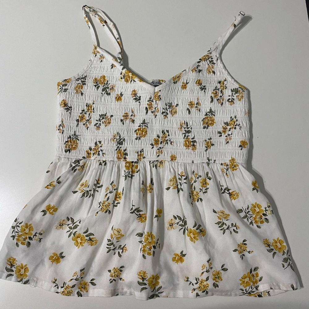 BRAND NEW hollister flowy top